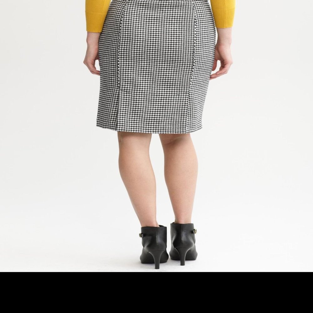 Banana Republic Houndstooth Pencil Skirt